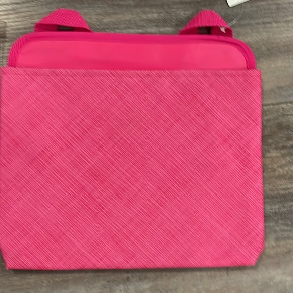 THIRTY-ONE: 2 Oh-Snap pockets - Pink Cross pop and Navy Cross pop print NEW - Picture 2 of 5